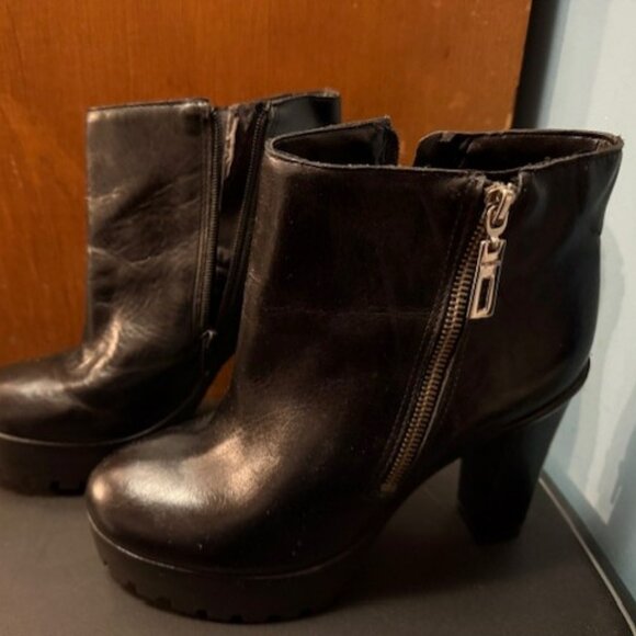 Schutz Black Leather Platform Heel Boot with Lug Sole and zippers - Picture 8 of 16